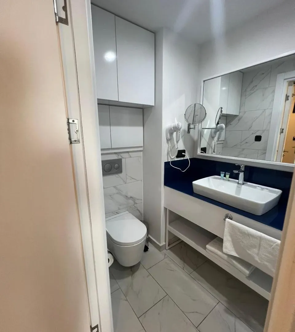 Studio Apartment Batumi N1 0*,